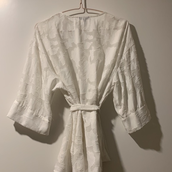 Flowy kimono top - Picture 2 of 4